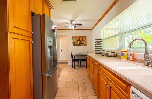 Clearwater House | Beautiful Remodeled House - Outdoor Pool & screened Florida Room