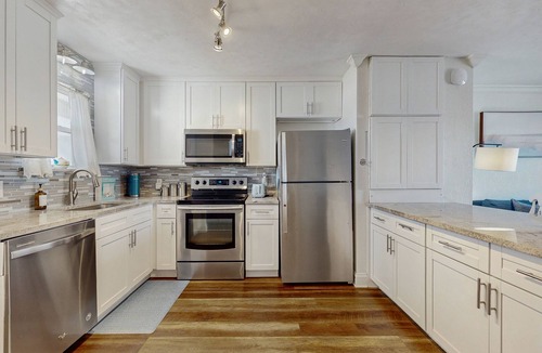 Fort Walton Beach Condo | Beautiful Soundfront Condo w/Free WiFi, Sound Views, AC, W/D, & Shared Pool