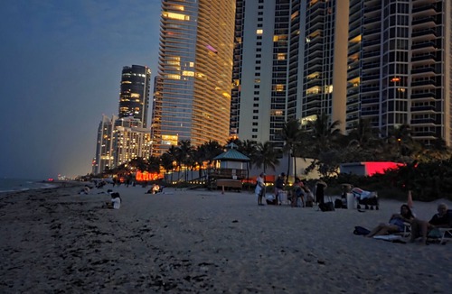 Sunny Isles Beach Apartment | Beautiful studio on collins on sinny isles beachfront