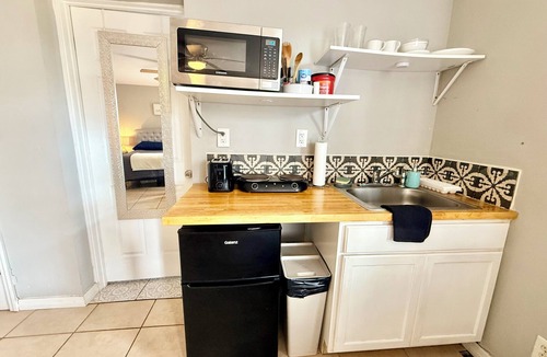Jacksonville Apartment | Beautiful Studio! Very peaceful, very safe!