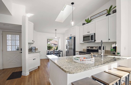 Port Orange House | Beautiful summer open concept house that feels like home away from home, exceptionally clean with a great outdoor space and fire pit!