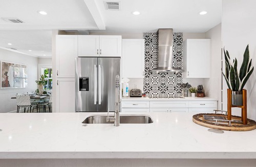 Victoria Park House | Beautiful Tropical Retreat Near Fort Lauderdale Beach, Las Olas & Top Attractions