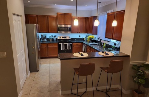 Jensen Beach House | Beautiful upgraded home in Jensen Beach with lake view, heated pool and jacuzzi