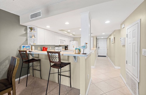 Indian Harbour Beach Condo | Beautiful Beach front condo rental. Gorgeous ocean views! Beachside heated pool