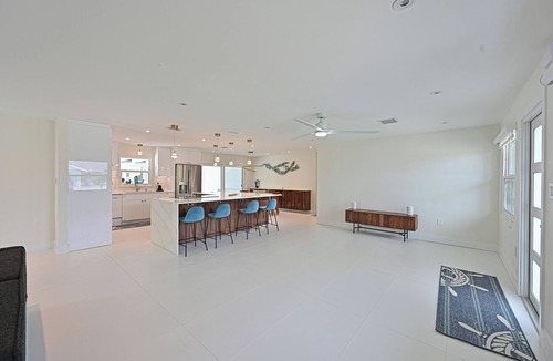 Palmetto House | Beautiful Waterfront 3-bedroom house with dock space in serene Palmetto