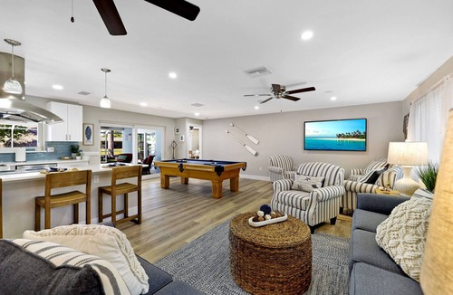 Yacht Club House | Beautiful waterfront pool home SE Cape Coral