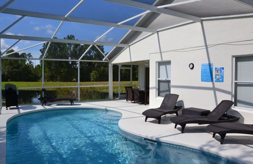 Clear Creek House | Beautiful Waterside Villa For Rent In Orlando