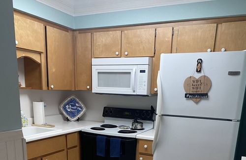 Demere Park House | Beautifully decorated, immaculate townhome. Create best vacation! Oceanwalk O8