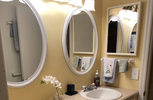 Demere Park House | Beautifully decorated, immaculate townhome. Create best vacation! Oceanwalk O8