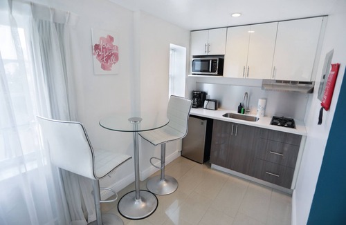 City Center Hotel | Belleza South Beach Triple Bed Studio Sleeps 6