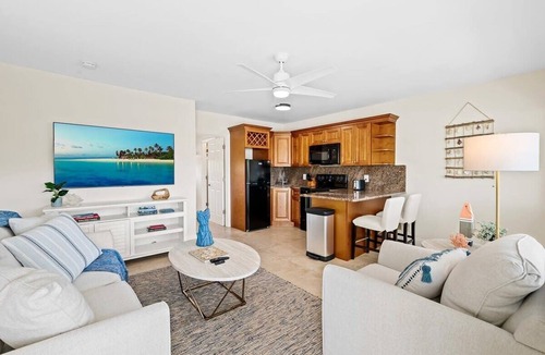 Lauderdale-by-the-Sea Apartment | Bermuda Isles Villas - Queen #18