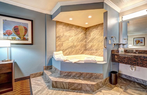 Albuquerque Hotel | Best Western Airport Albuquerque InnSuites Hotel & Suites