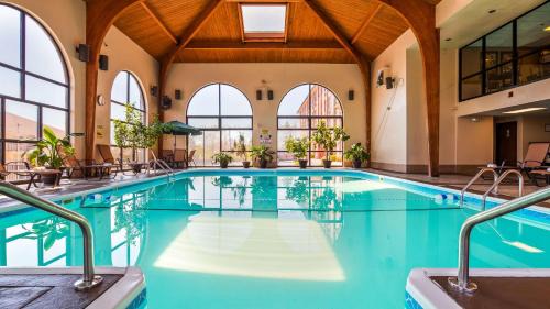Branson Theater District Hotel | Best Western Music Capital Inn