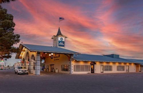 Pecos Hotel | Best Western Swiss Clock Inn