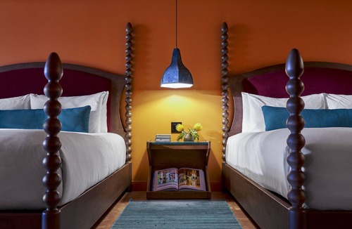 Coconut Grove Hotel | Better Choice for your Vacation! 2 Relaxing Rooms with Rooftop Pool Access!