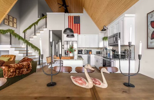 Indian Point House | BIG Lake View, Private Hot Tub on deck w/Tv & Firepit; High End Design & Comfort