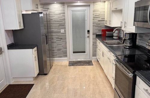 Wilton Manors House | Billy's Resort -Men only-Clothing optional-Beach Bungalow