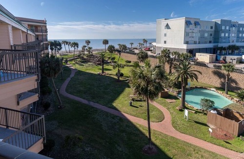 Galveston Condo | Birds in Paradise Amazing Views-5 Beds