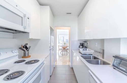North Miami Condo | Biscayne Park Home, with Pool Access, Near Beach