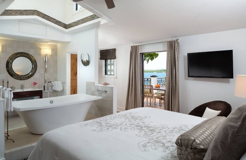 New Smyrna Beach Bed & Breakfast | Black Dolphin Inn