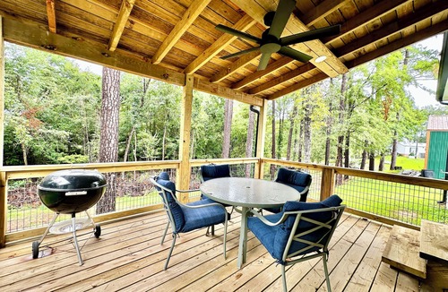 Negreet Cabin | Blessed Refuge, Cozy Cabin on Toledo Bend Lake-Your Perfect Getaway!