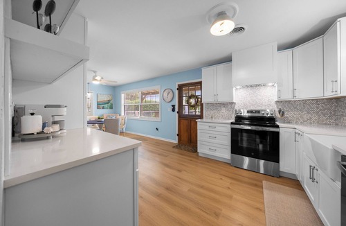 Candler House | Blue Canoe Waterfront Retreat on Lake Weir