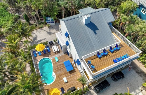 North Captiva House | BLUE MANGO: Tropical Seclusion Steps from the Beach