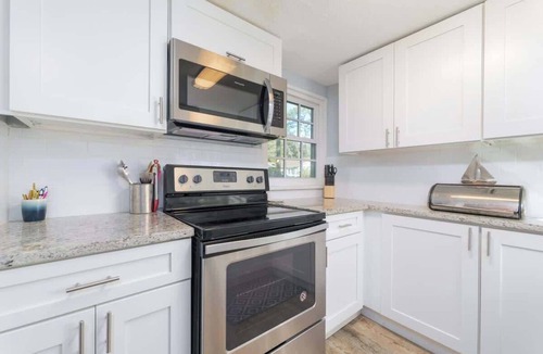 Avondale Apartment | Blue Palm Retreat | Team Joseph Ellen