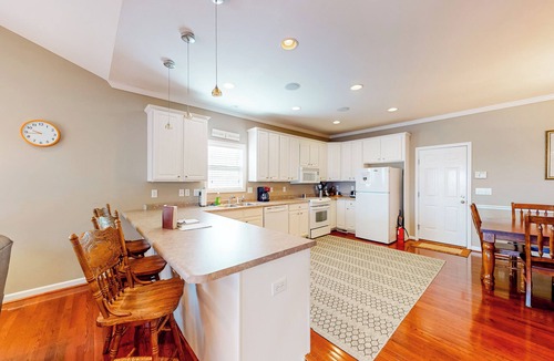 Seneca House | Boat Dock: Lake-View Retreat 5 Mi to Dtwn Clemson