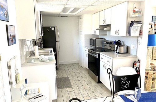 Venetian Shores House | Boat, Fish, Swim from Your Own 70' Dock!