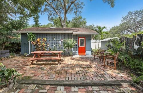 Bearss Plaza Villa | Boho Oasis Close to Everything in Tampa