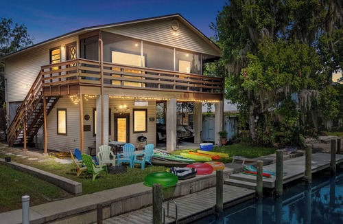 Weeki Wachee Gardens House | Book Now! Flash Discount thru July 31 at Special Scallop Spot Direct on Gulf