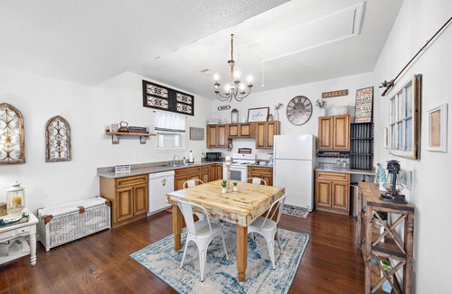 Galveston House | BOOK YOUR SUMMER GETAWAY NOW