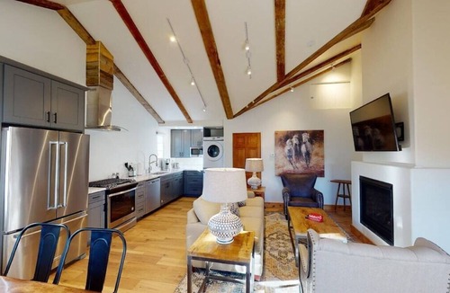 Downtown Santa Fe House | Bosque Casita | Historic 1 Bedroom in Downtown Santa Fe
