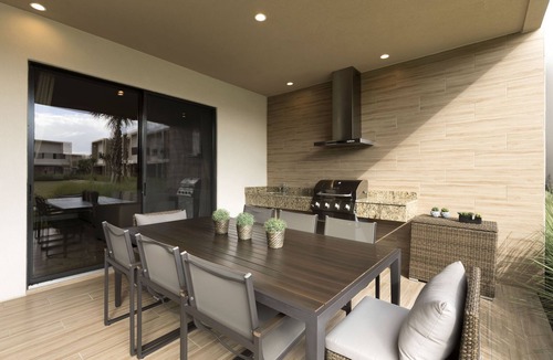 Florida Central Atlantic Coast Villa | Boutique Style home Near Disney w free Parking, Wi-Fi heated shared Pool.