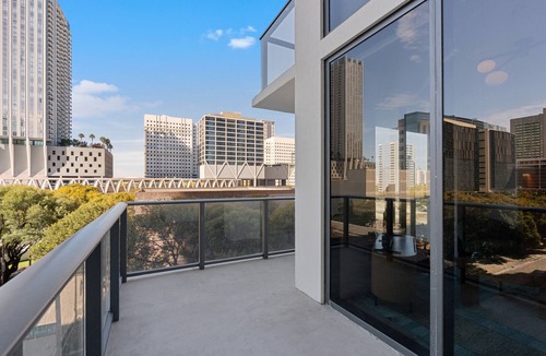 Downtown Miami Apartment | BRAND NEW 2beds 2baths prime location in Miami Worldcenter with L-shaped balcony