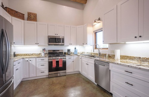 El Prado House | Brand New home with spectacular mountain views