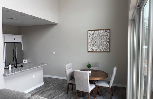 South Broadway House | Brand New Townhome. Private Fenced Backyard. NEAR DOWNTOWN