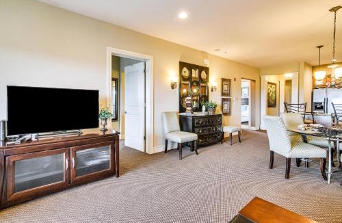 Branson House | Branson Condo w/Pool Access & Views, 3 Mi Dtwn!