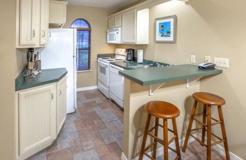 Branson Apartment | Branson Fabulous 2BD/2BA – Pool and Full Kitchen