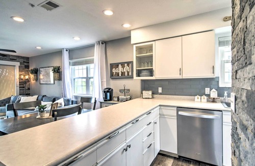 Branson Condo | Branson Retreat w/Balcony & 18-Hole Golf Course!