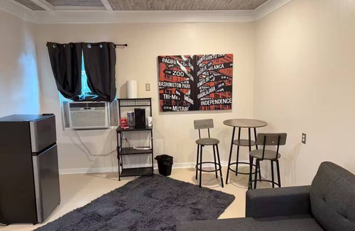 Carlsbad House | Breakfast included/dartboard