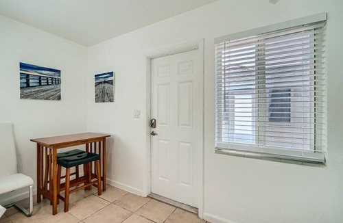Palm Beach Shores House | 🏖 Breathtaking 1 Bedroom ~ Prime Singer Island 🏖