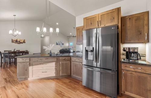 Buena Vista House | Breathtaking Mini Resort, with movie theater, pool table, hot tub, and more.