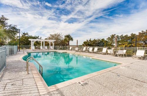 Saint Simons Island House | Breezy St Simons Hideaway with Waterfront Views!