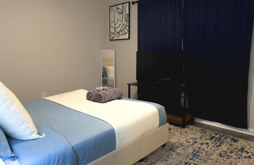 North University Apartment | Bright 1BR Near UT 10 Min Downtown