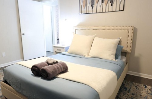 North University Apartment | Bright 1BR Near UT 10 Min Downtown