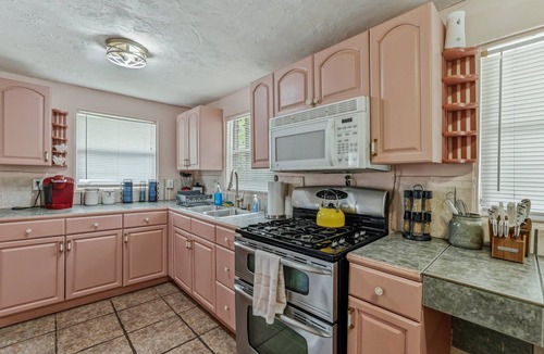 Griffin Heights House | Bright 3BR, Dog Friendly, Fenced Yard, FSU & Downtown