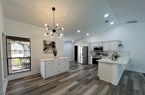 Carrollwood House | Bright cheerful newly renovated home with pool!