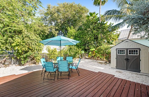 Old Town House | Bright Keys Cottage with Enclosed Yard, Deck, Porch, Partial, AC, & WiFi